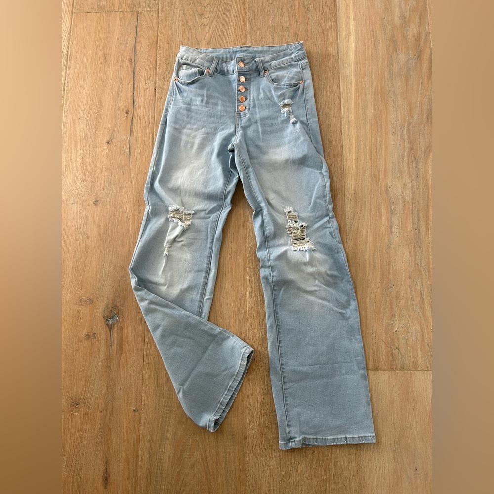 Distressed Women's stretchy Jeans